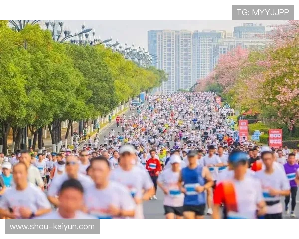 专家提醒:路跑赛事结束后的垃圾清理和道路修复需标准化 专家提醒:路跑赛事结束后的垃圾清理和道路修复需标准化